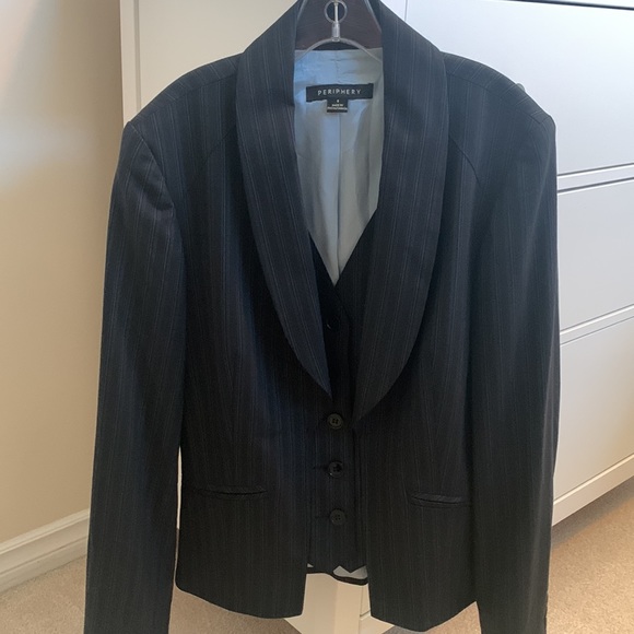 Periphery style Blazer with fake matching vest for dressy look. - Picture 3 of 14